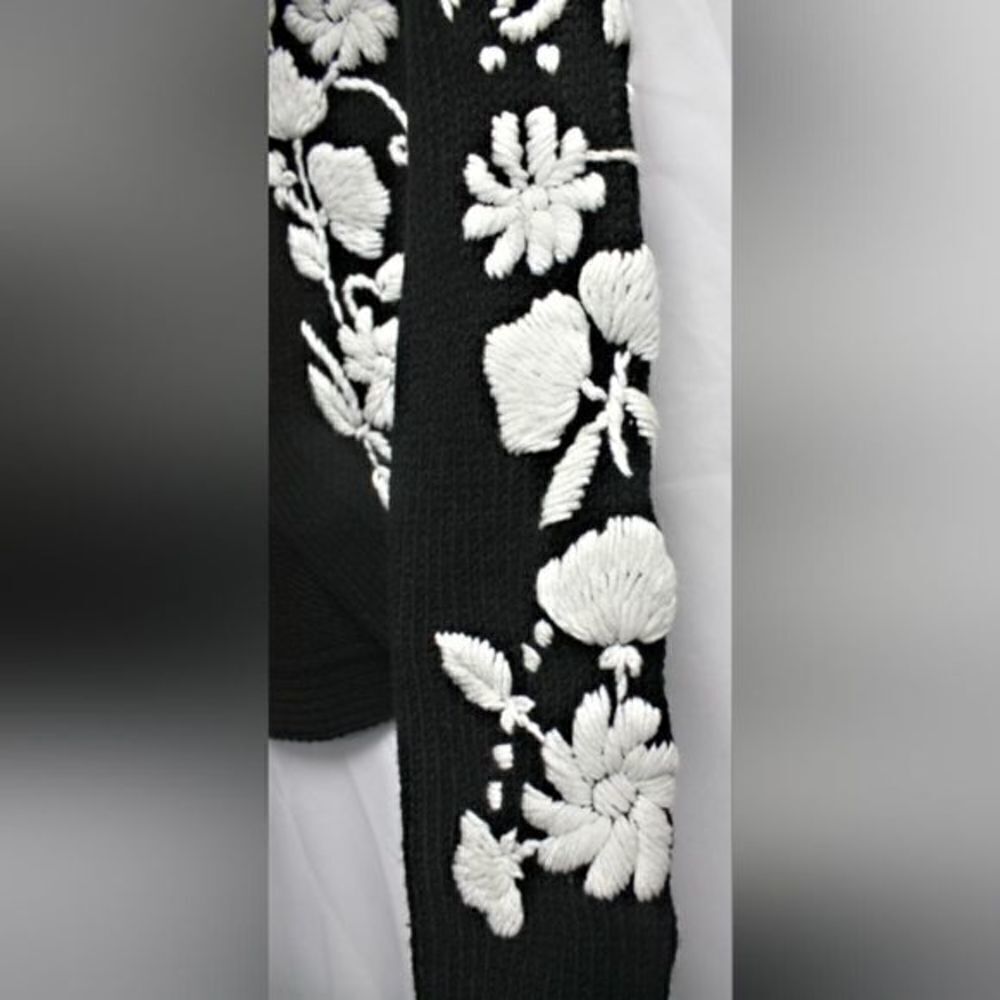 Moda International Black & White Embroidery Cardigan Sweater Size XS - Picture 3 of 5